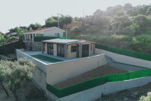 AYDIN-İNCİRLİOVA-KARABAĞ’DA 2+1 SIFIR LÜKS HOBBY BAHÇELİ SATILIK KÖY EVİ