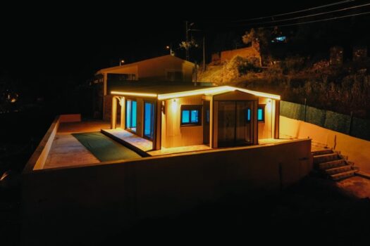 AYDIN-İNCİRLİOVA-KARABAĞ’DA 2+1 SIFIR LÜKS HOBBY BAHÇELİ SATILIK KÖY EVİ