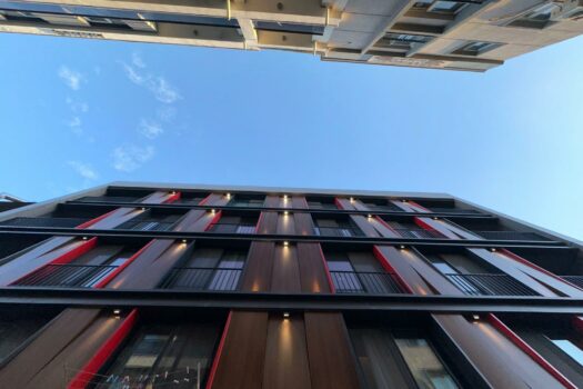 EFELER/KİRALIK SIFIR EŞYALI TERASLI DUBLEKS 3+1 DAİRE