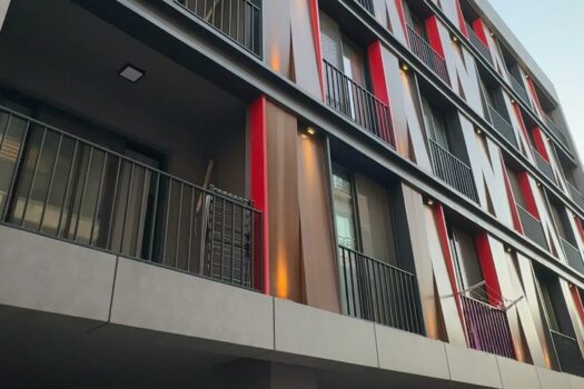 EFELER/KİRALIK SIFIR EŞYALI TERASLI DUBLEKS 3+1 DAİRE