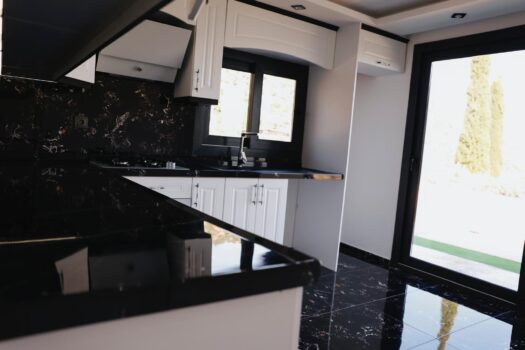 AYDIN-İNCİRLİOVA-KARABAĞ’DA 2+1 SIFIR LÜKS HOBBY BAHÇELİ SATILIK KÖY EVİ