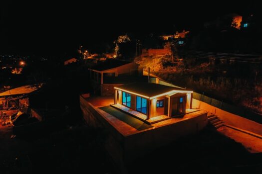 AYDIN-İNCİRLİOVA-KARABAĞ’DA 2+1 SIFIR LÜKS HOBBY BAHÇELİ SATILIK KÖY EVİ