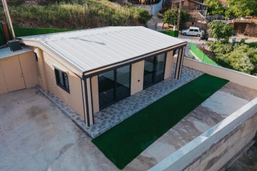 AYDIN-İNCİRLİOVA-KARABAĞ’DA 2+1 SIFIR LÜKS HOBBY BAHÇELİ SATILIK KÖY EVİ