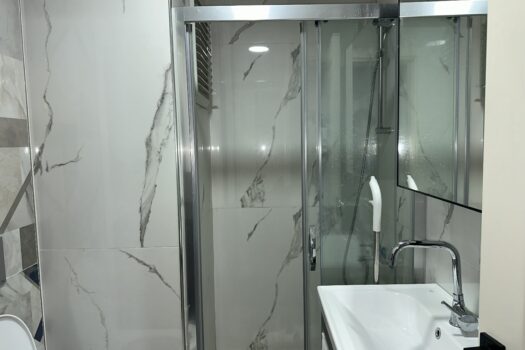 AYDIN-EFELER’DE/LÜKS SATILIK EŞYALI 1+1 DAİRE