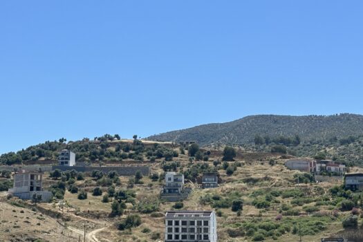 KOÇARLIDA VİLLA İMARLI SATILIK 584 M2 ARSA