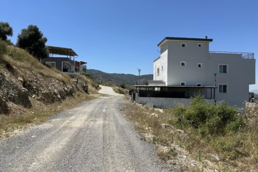 KOÇARLIDA VİLLA İMARLI SATILIK 584 M2 ARSA