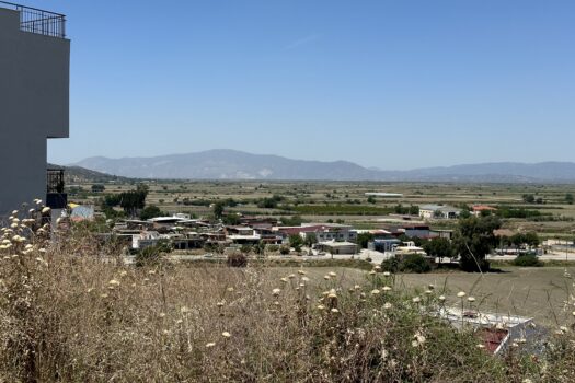 KOÇARLIDA VİLLA İMARLI SATILIK 584 M2 ARSA