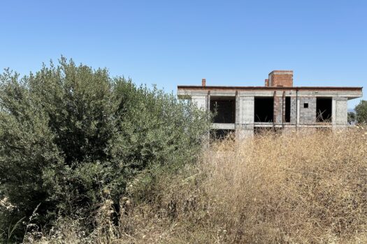 KOÇARLIDA VİLLA İMARLI SATILIK 584 M2 ARSA