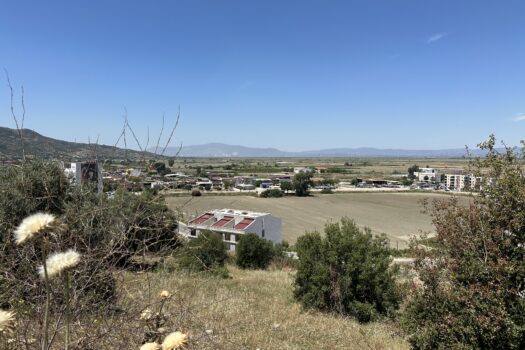 KOÇARLIDA VİLLA İMARLI SATILIK 584 M2 ARSA
