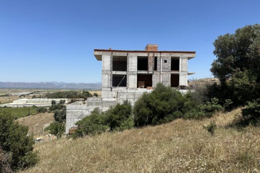 KOÇARLIDA VİLLA İMARLI SATILIK 584 M2 ARSA