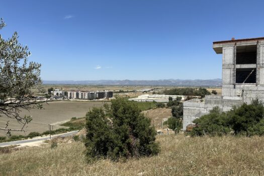 KOÇARLIDA VİLLA İMARLI SATILIK 584 M2 ARSA