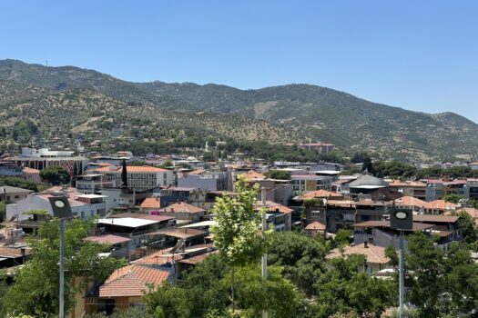 KOÇARLIDA VİLLA İMARLI SATILIK 584 M2 ARSA