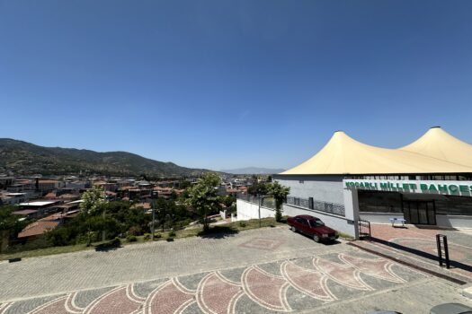 KOÇARLIDA VİLLA İMARLI SATILIK 584 M2 ARSA